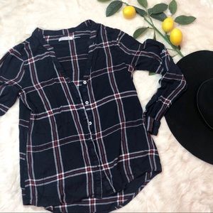 Kenneth Cole reaction feminine button up flannel